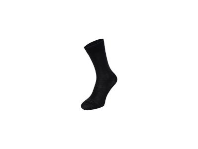 zwarte sokken, geen kniekousen, reken op een product zonder wol met verstevigde hielen en tenen. Wassen op 30 graden